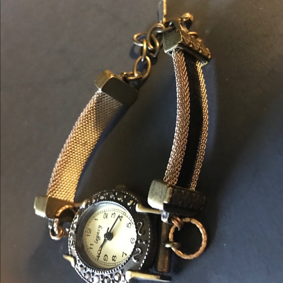 Watch - Picture 5 of 6